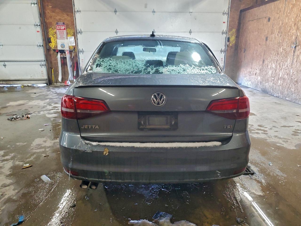2016 VOLKSWAGEN JETTA