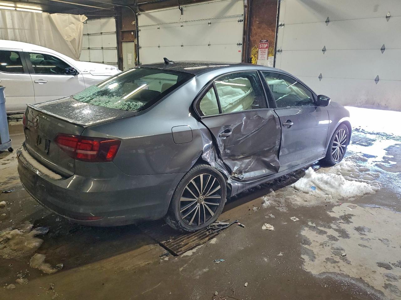 2016 VOLKSWAGEN JETTA