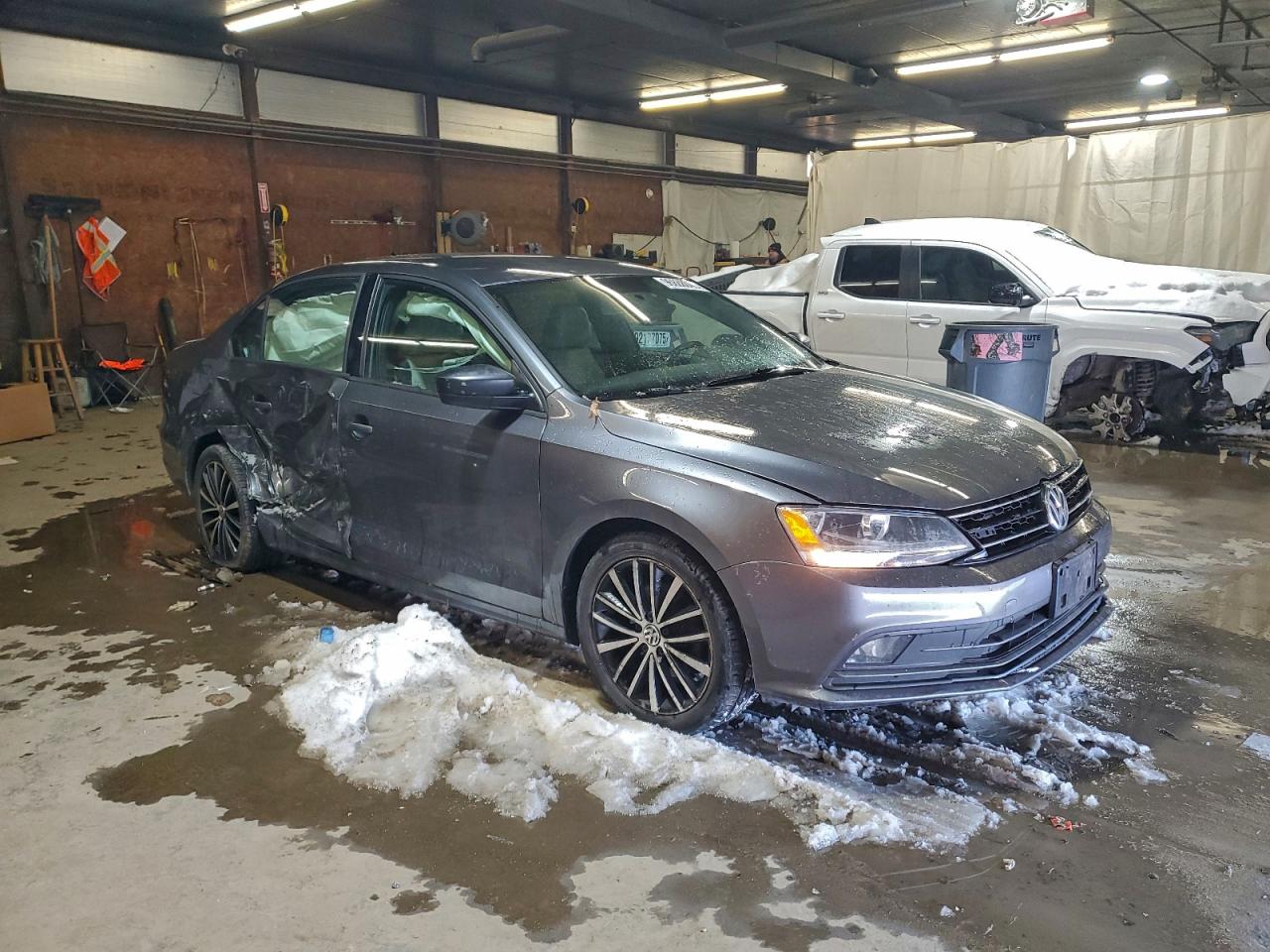 2016 VOLKSWAGEN JETTA