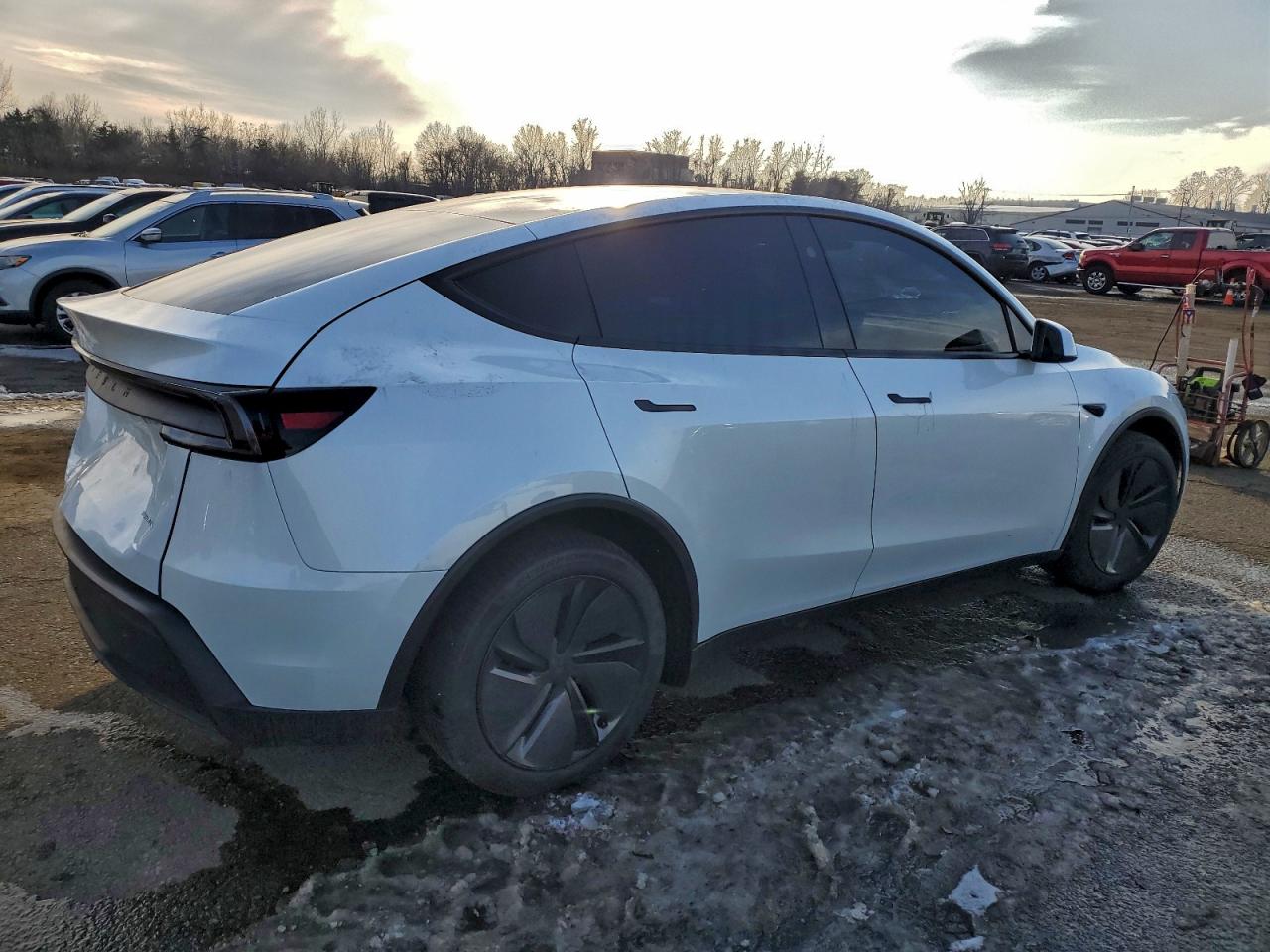 2026 TESLA MODEL Y