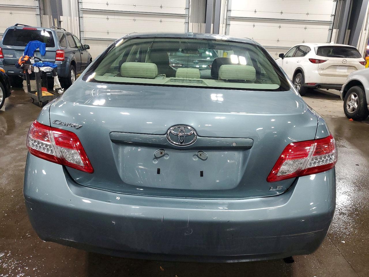 2011 TOYOTA CAMRY