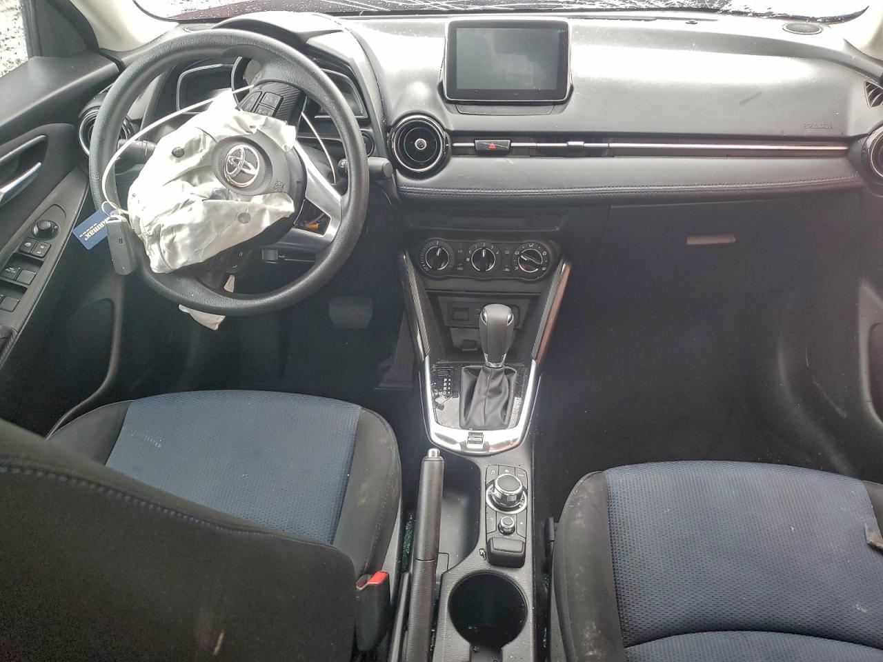 2017 TOYOTA YARIS