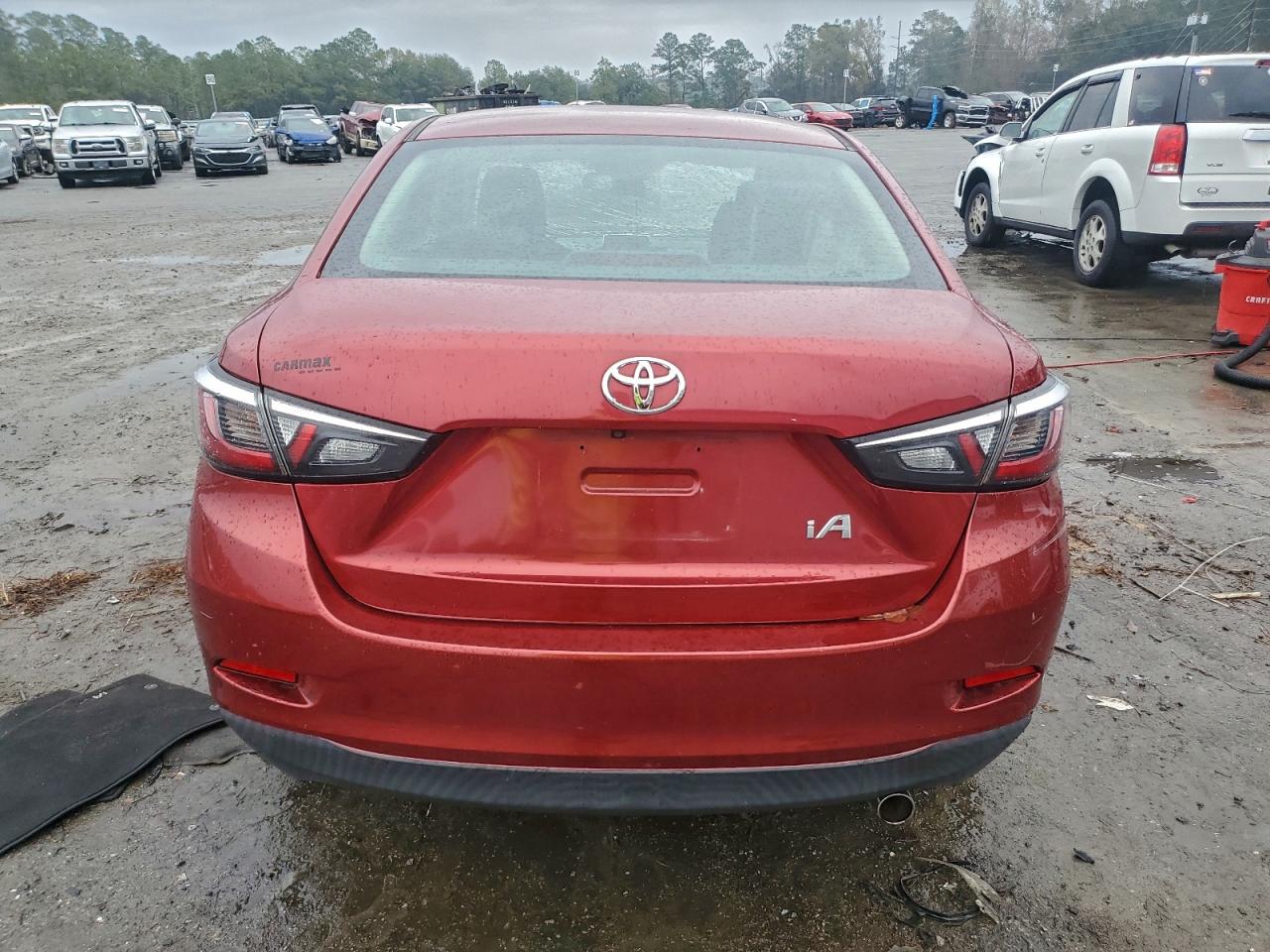 2017 TOYOTA YARIS