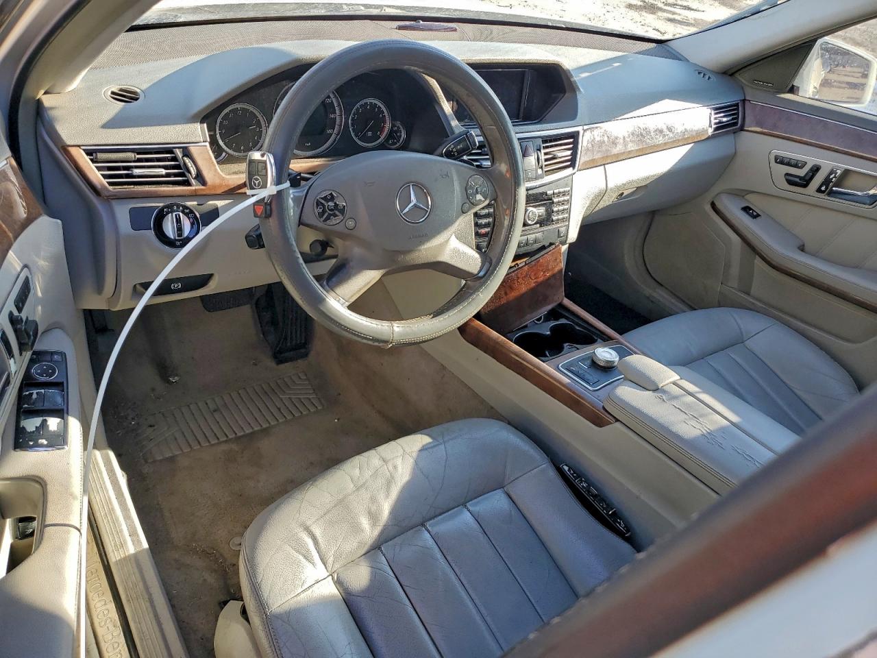 2010 MERCEDES-BENZ E-CLASS