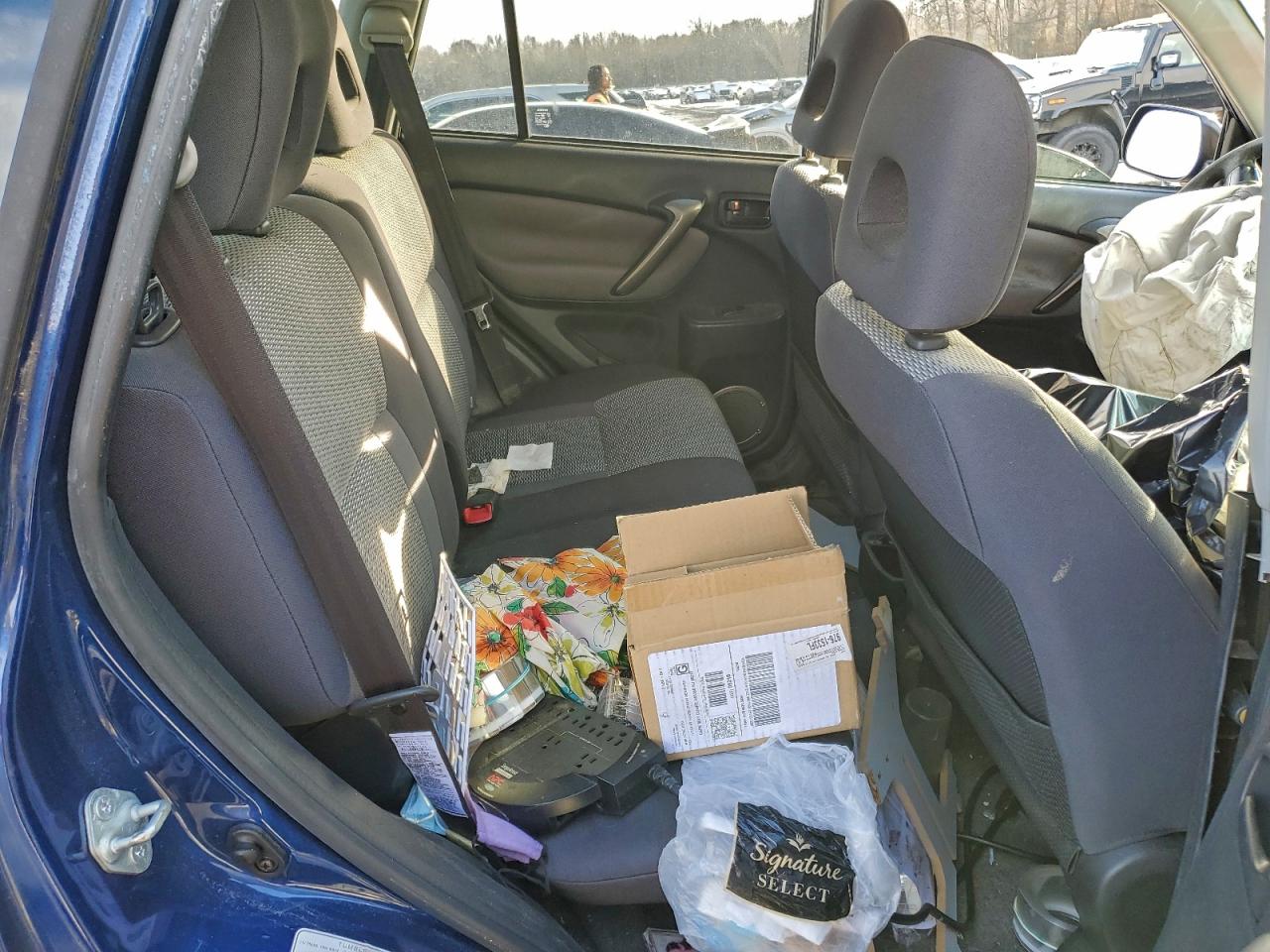 2004 TOYOTA RAV4