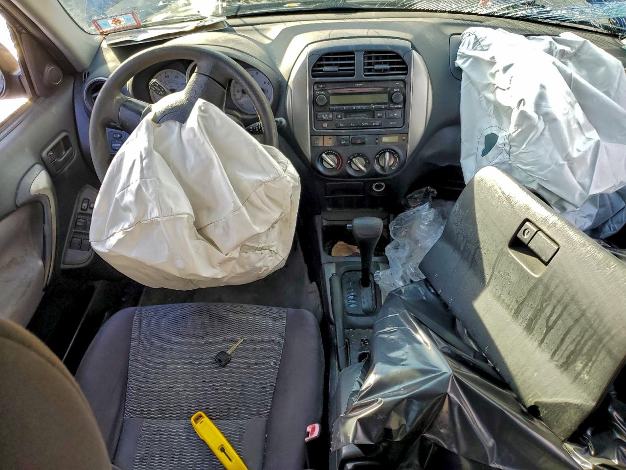 2004 TOYOTA RAV4
