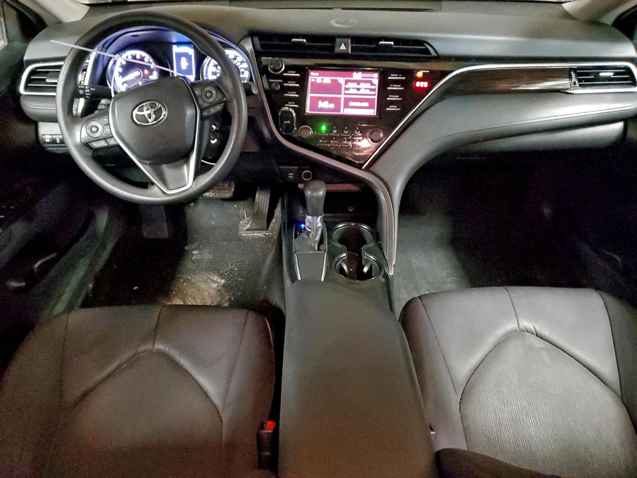 2018 TOYOTA CAMRY