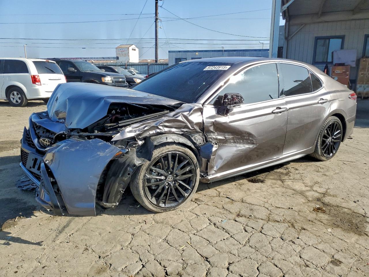 2024 TOYOTA CAMRY