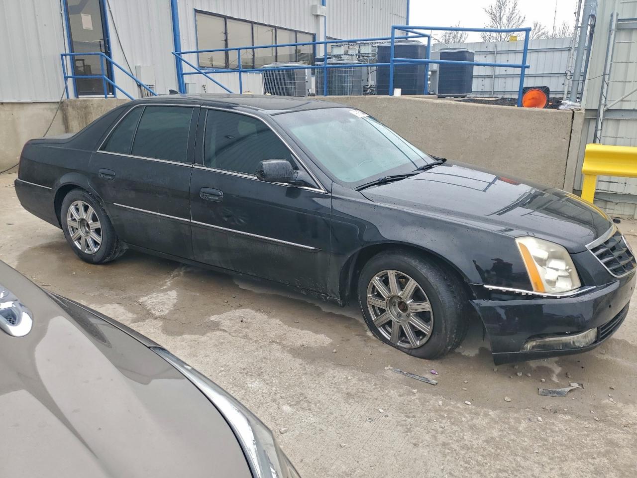2010 CADILLAC DTS