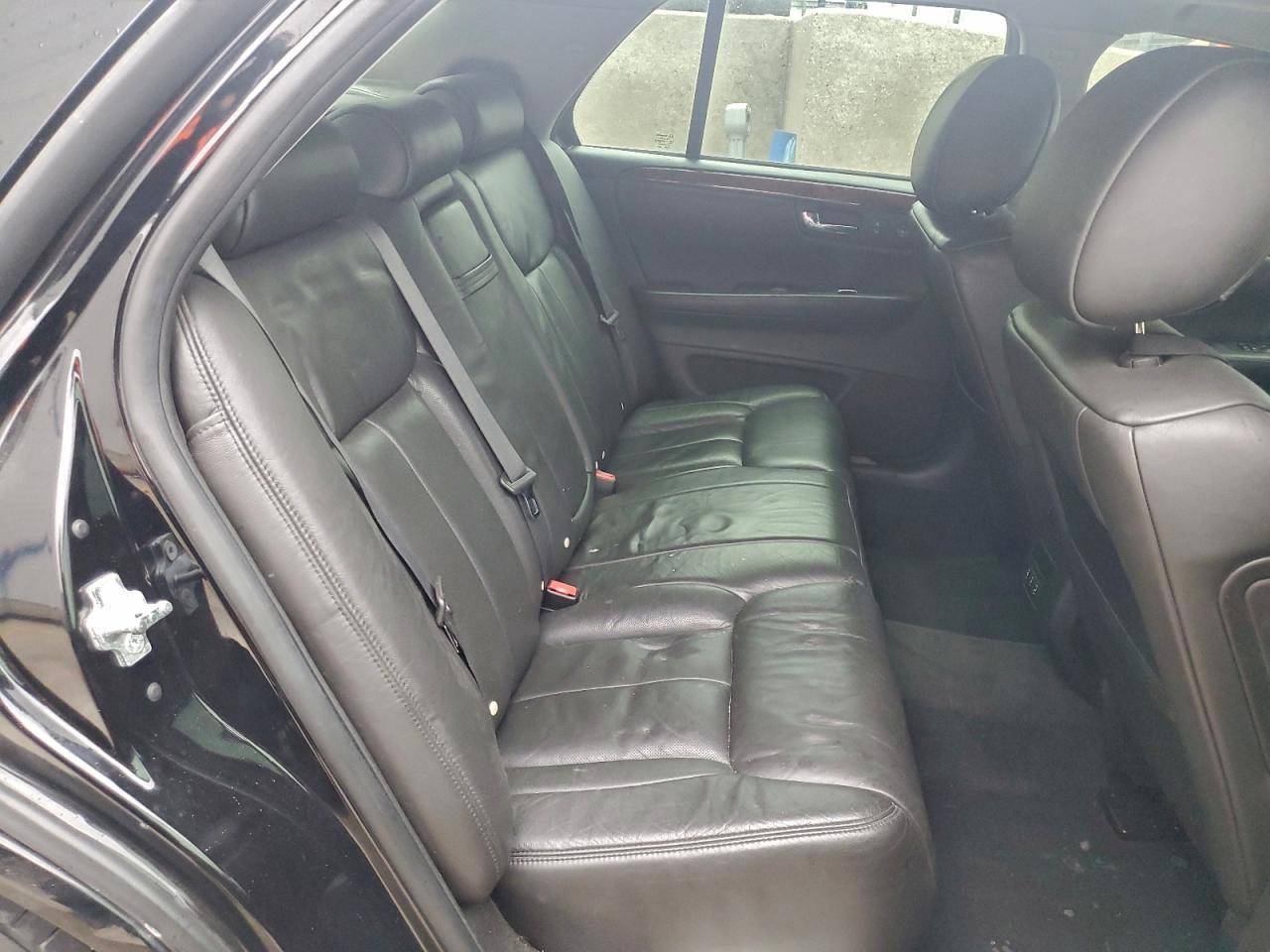 2010 CADILLAC DTS