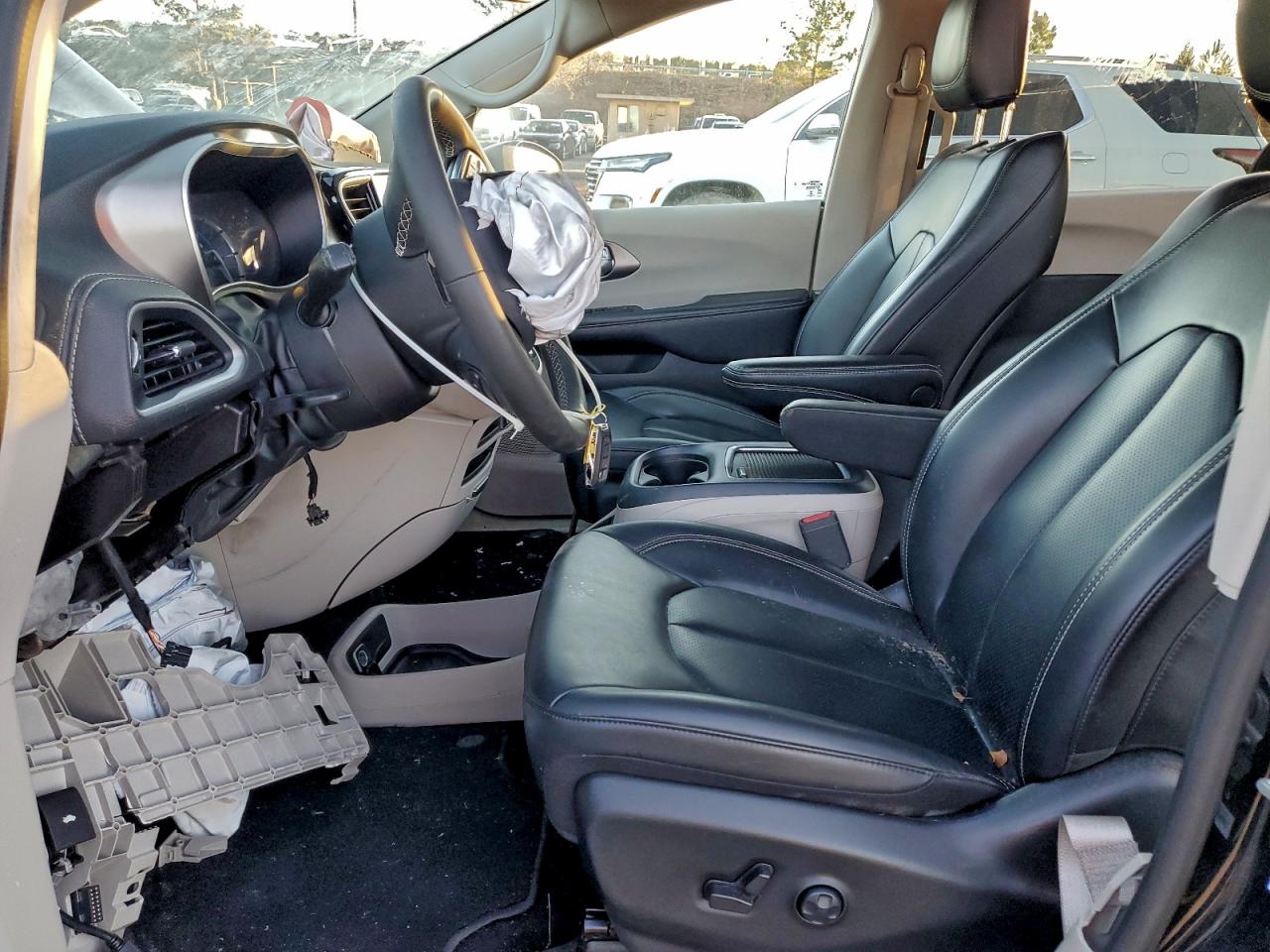 2023 CHRYSLER PACIFICA