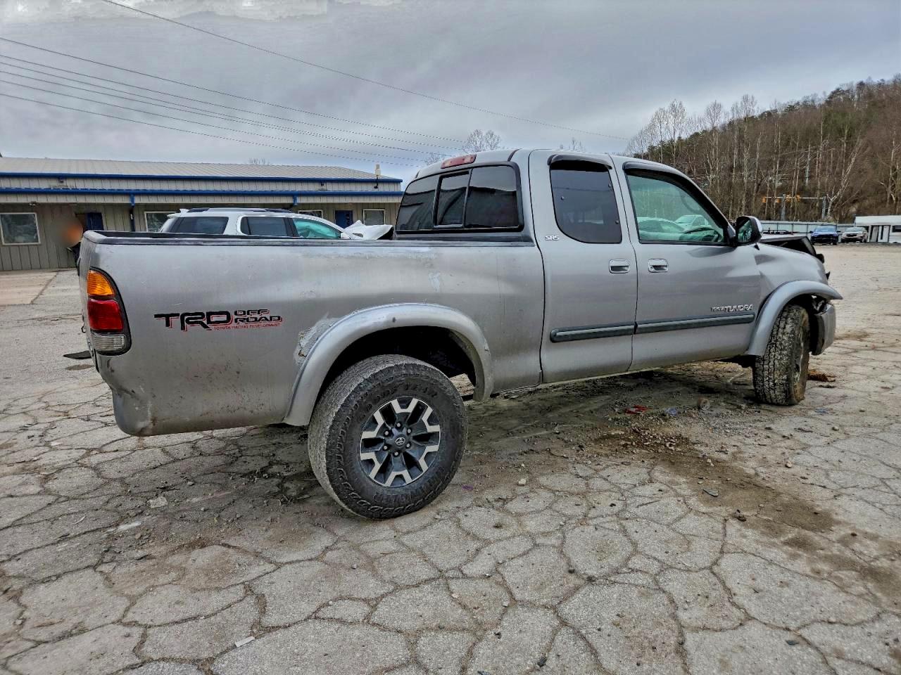 2003 TOYOTA TUNDRA