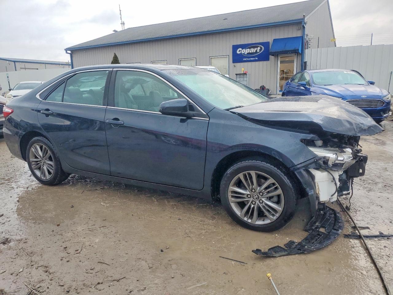 2016 TOYOTA CAMRY