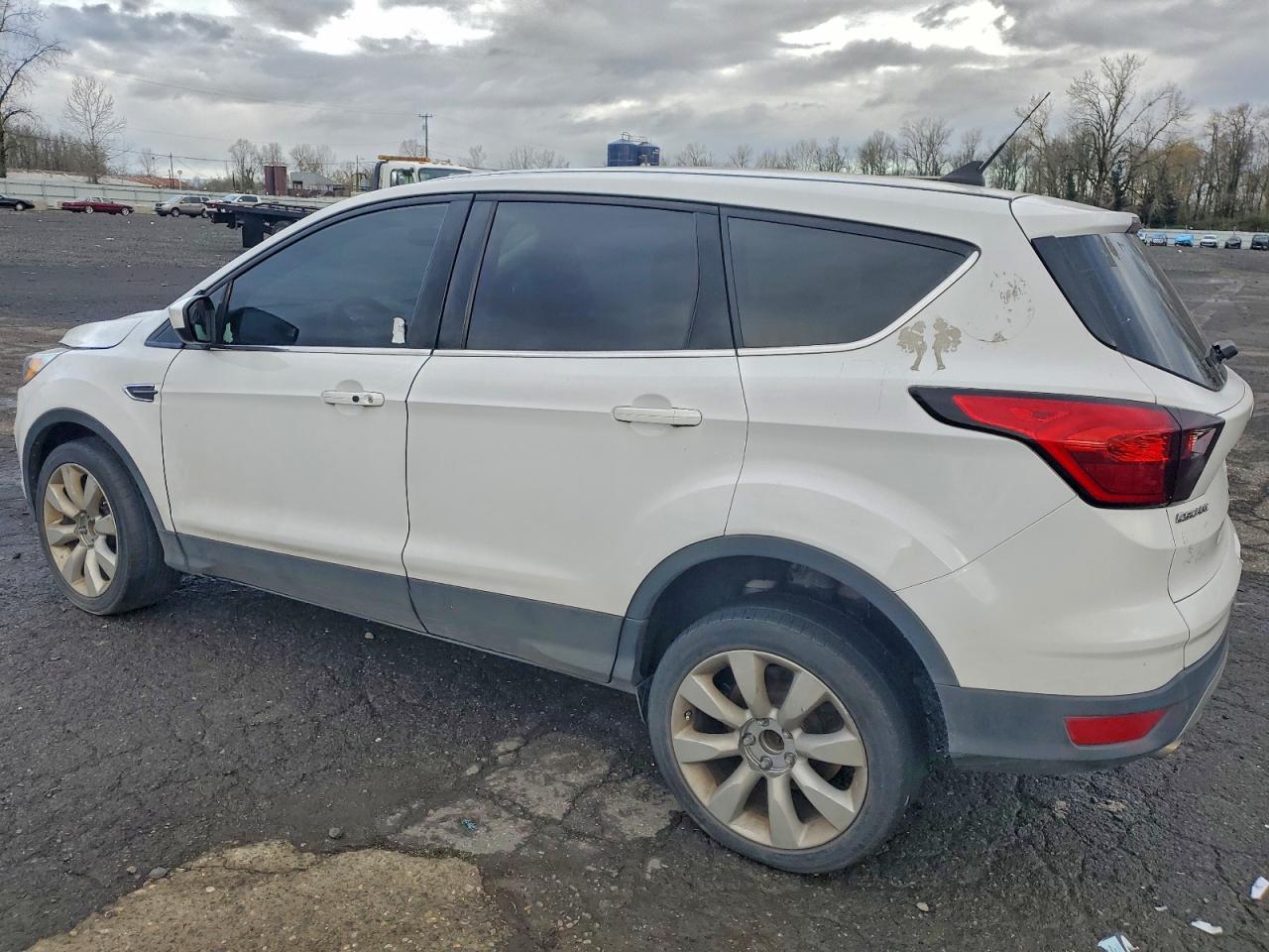 2019 FORD ESCAPE