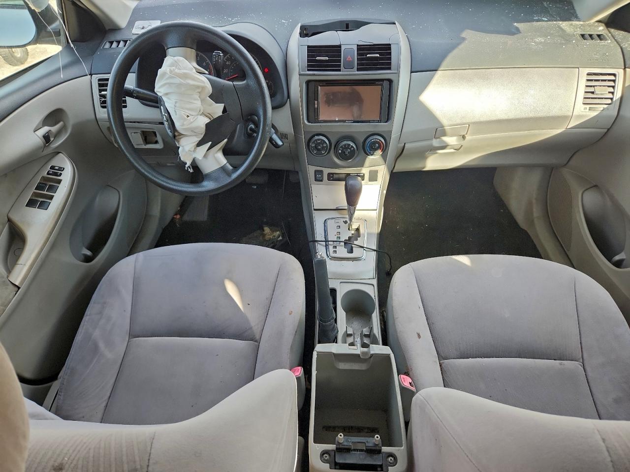 2011 TOYOTA COROLLA