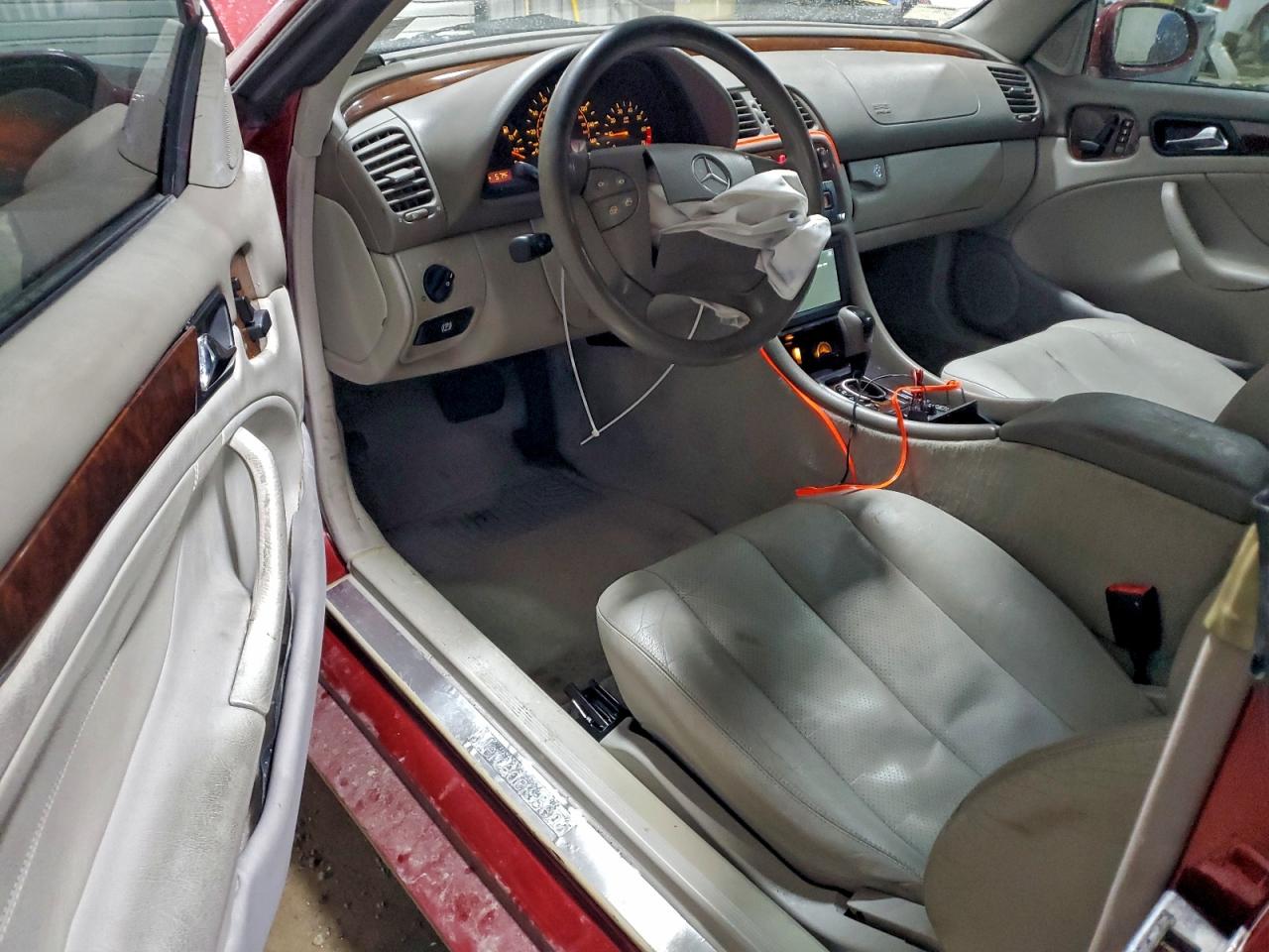 2001 MERCEDES-BENZ CLK-CLASS