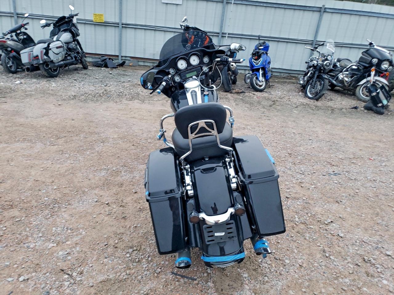 2013 HARLEY-DAVIDSON FL