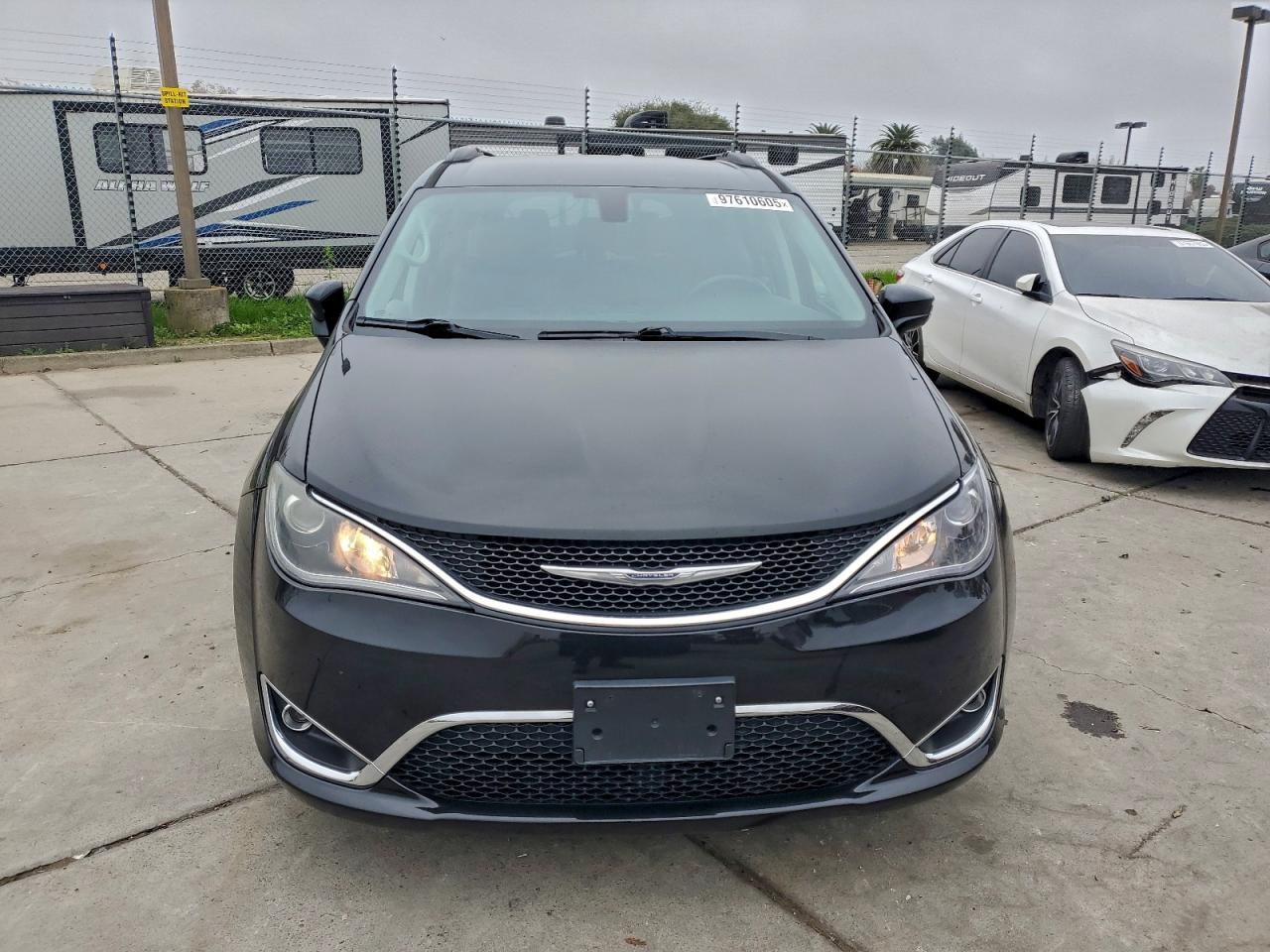 2017 CHRYSLER PACIFICA