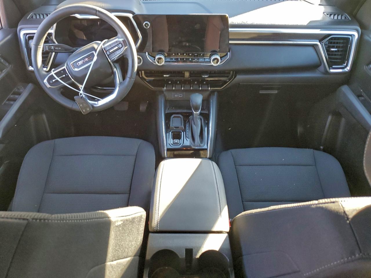 2024 GMC CANYON