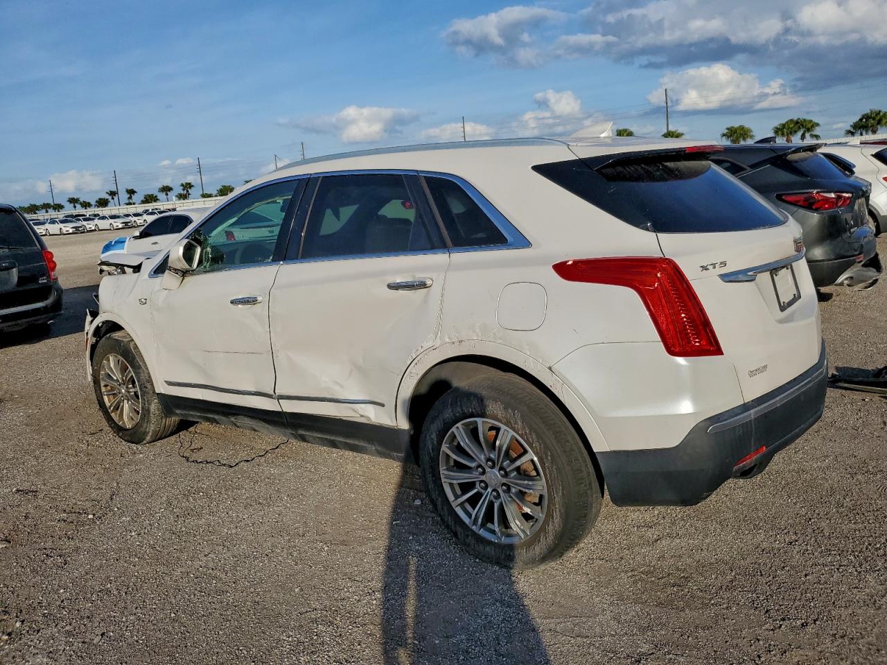 2018 CADILLAC XT5