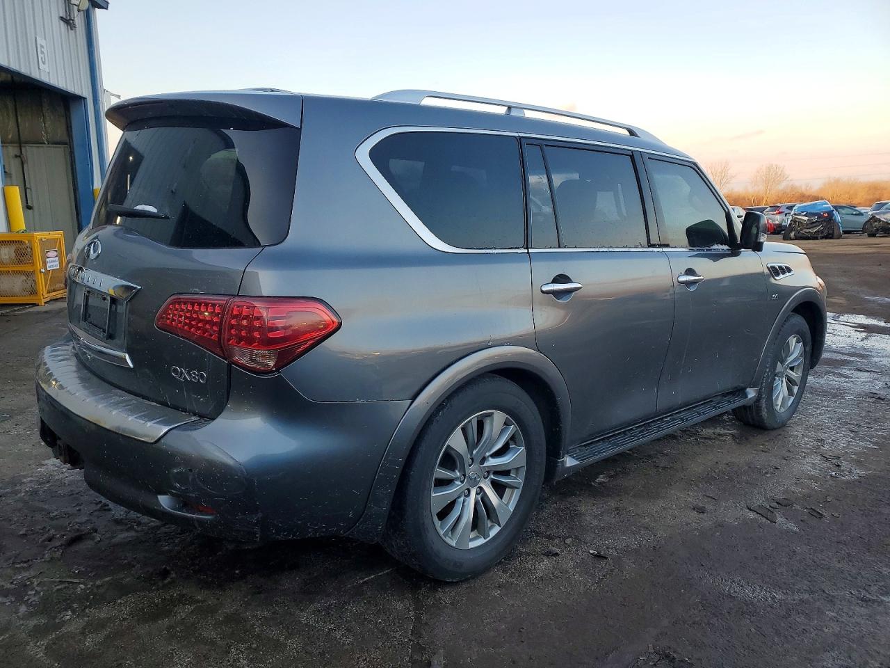 2017 INFINITI QX80