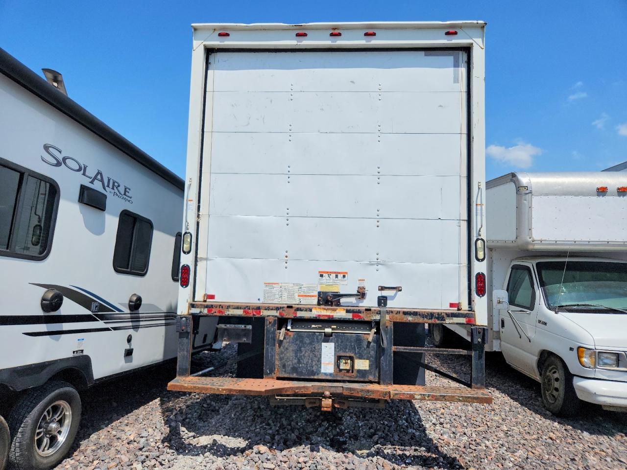 2018 INTERNATIONAL 4000 SERIE