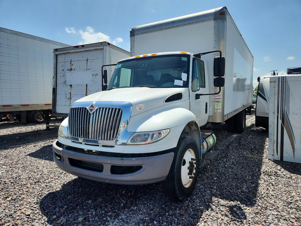 2018 INTERNATIONAL 4000 SERIE