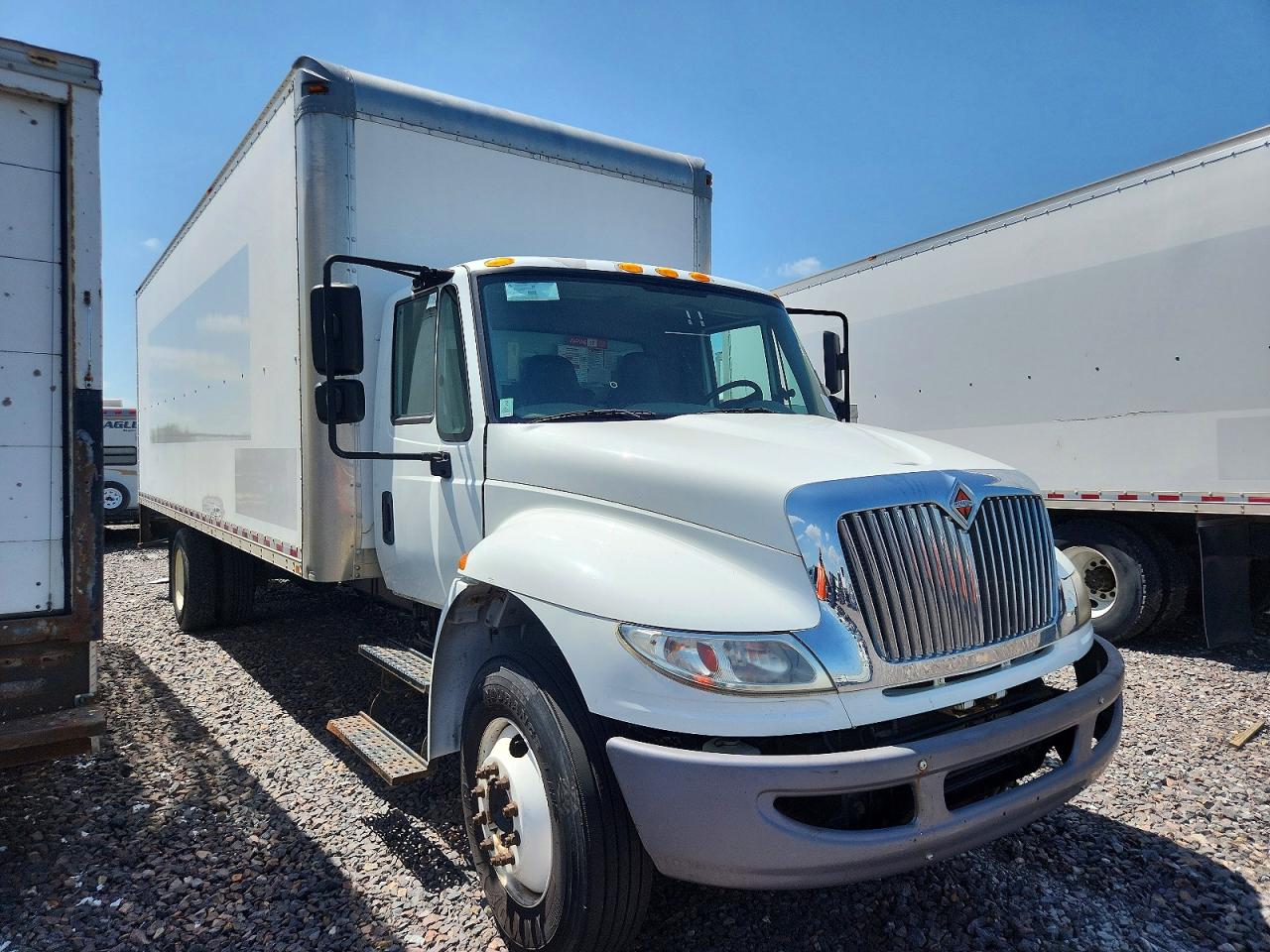 2018 INTERNATIONAL 4000 SERIE