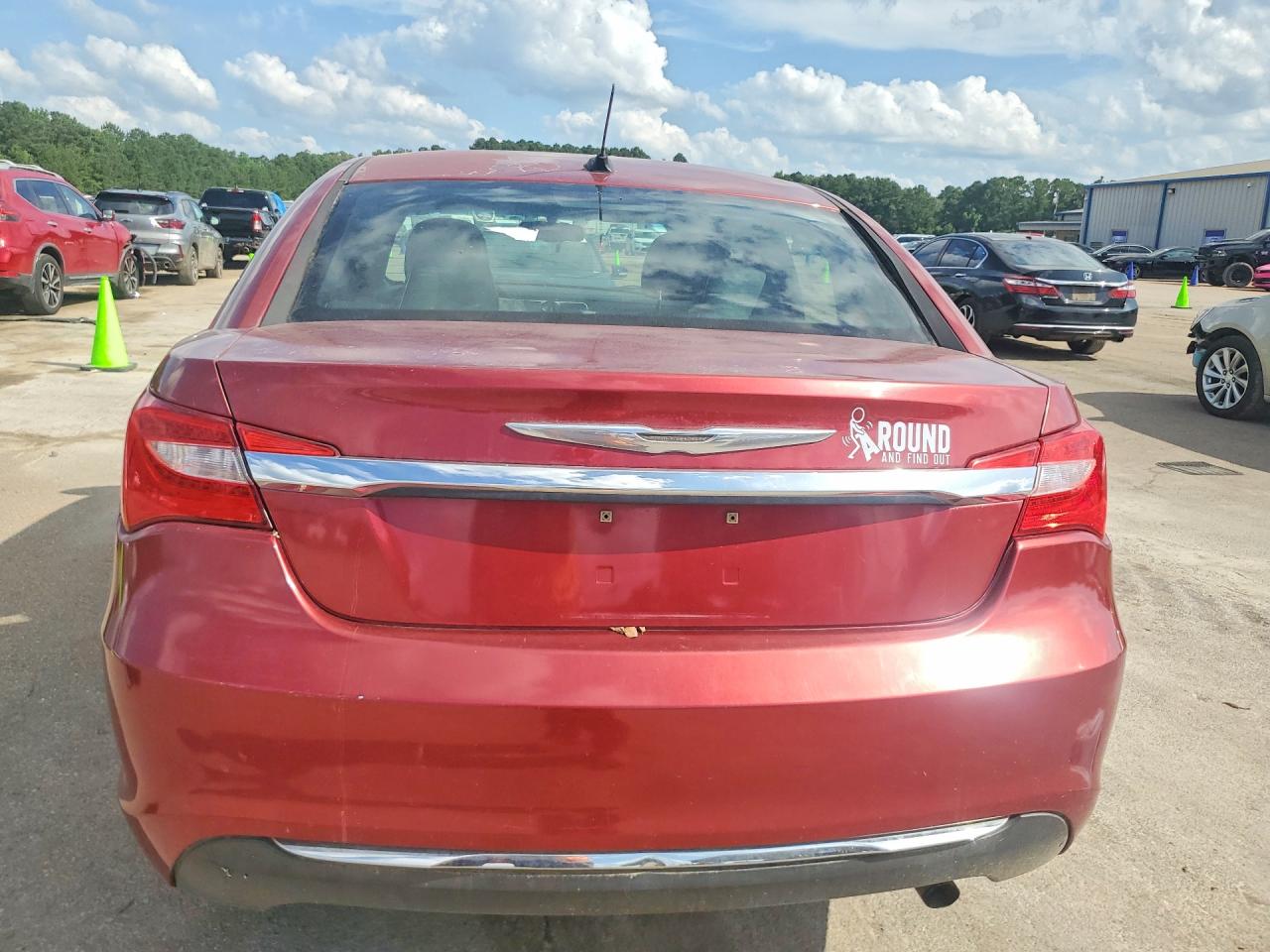 2011 CHRYSLER 200