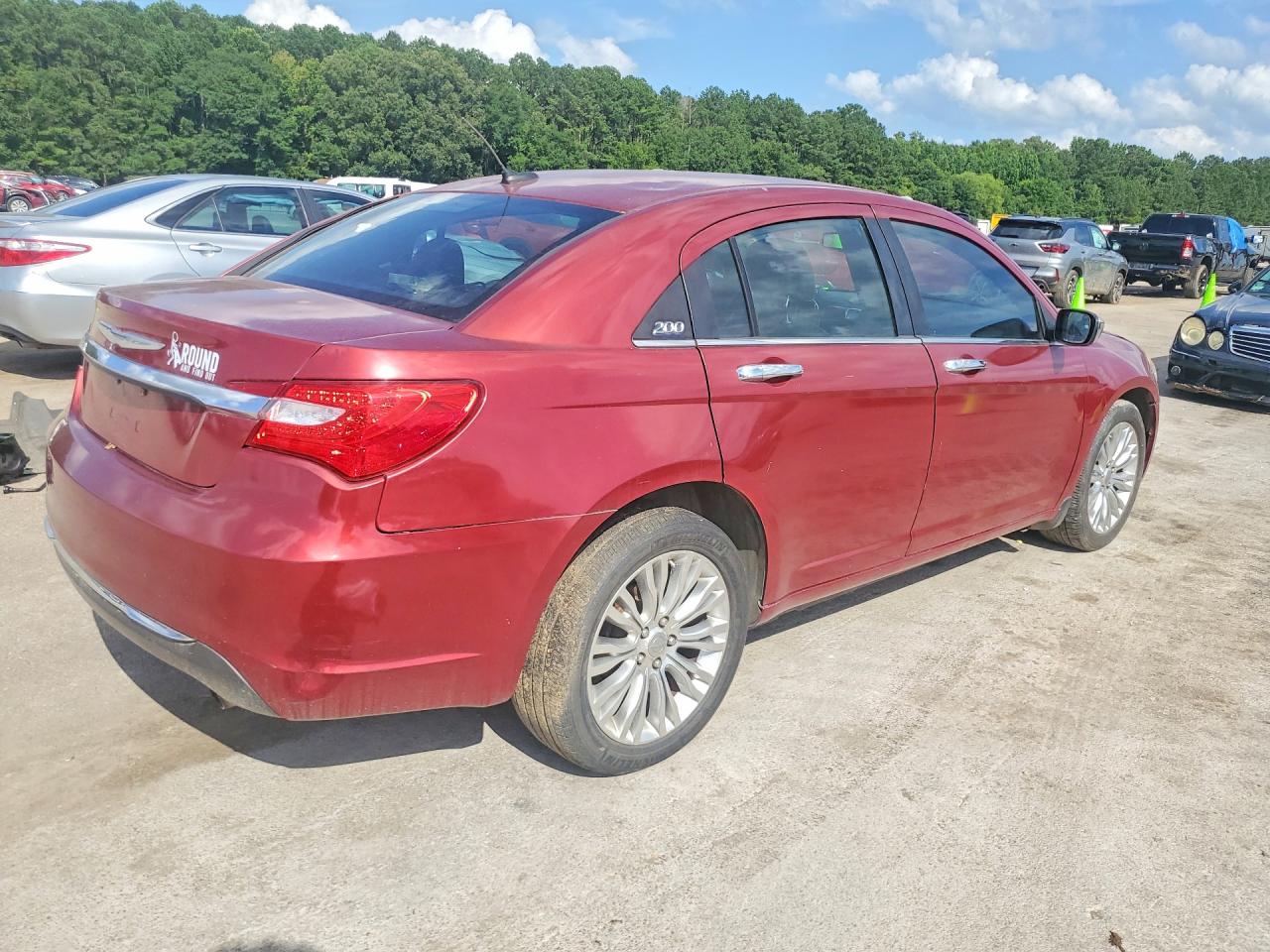 2011 CHRYSLER 200
