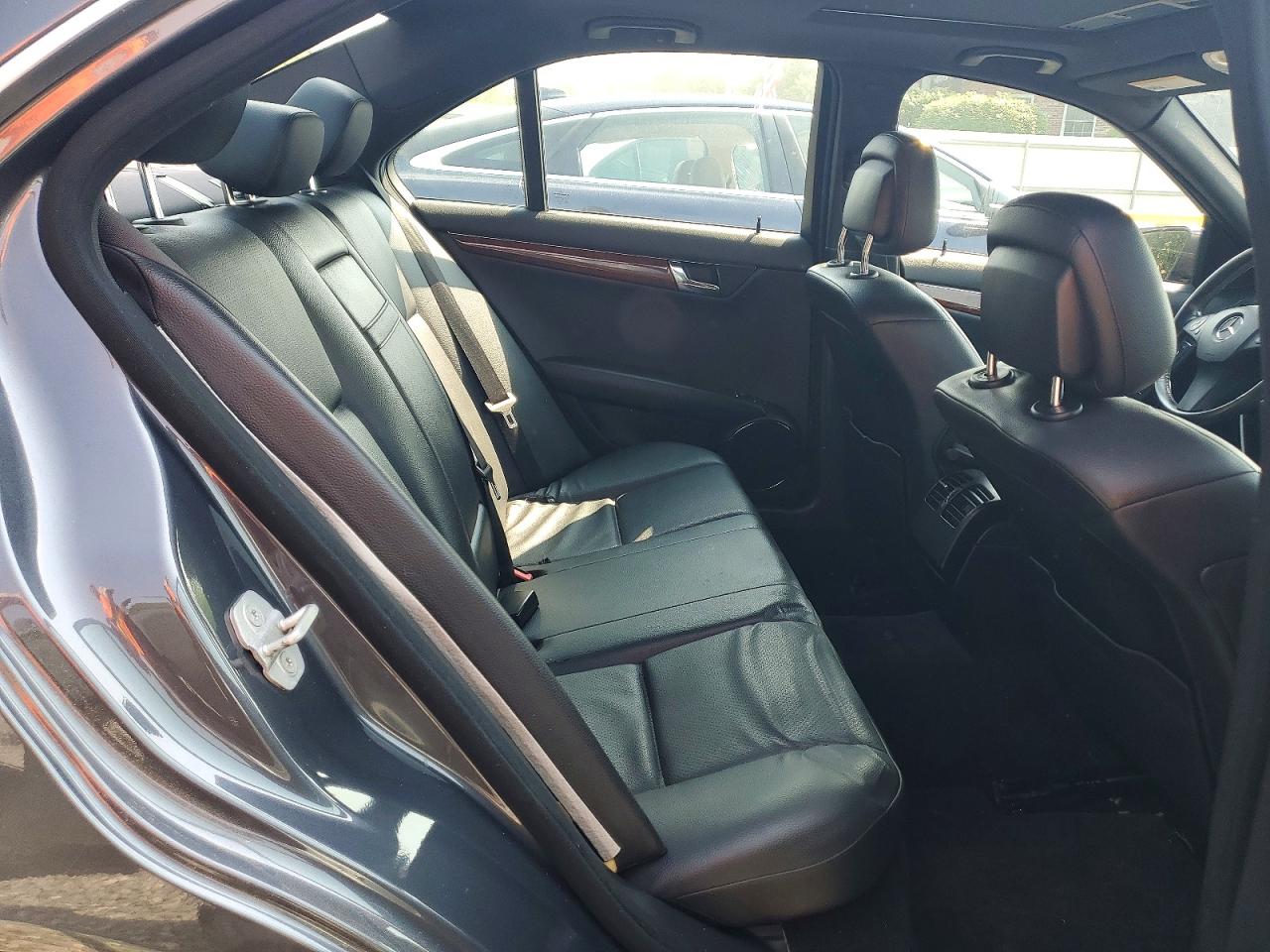 2011 MERCEDES-BENZ C-CLASS