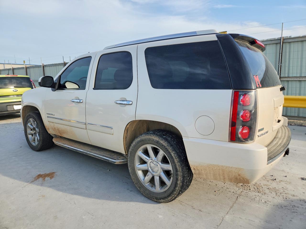 2012 GMC YUKON