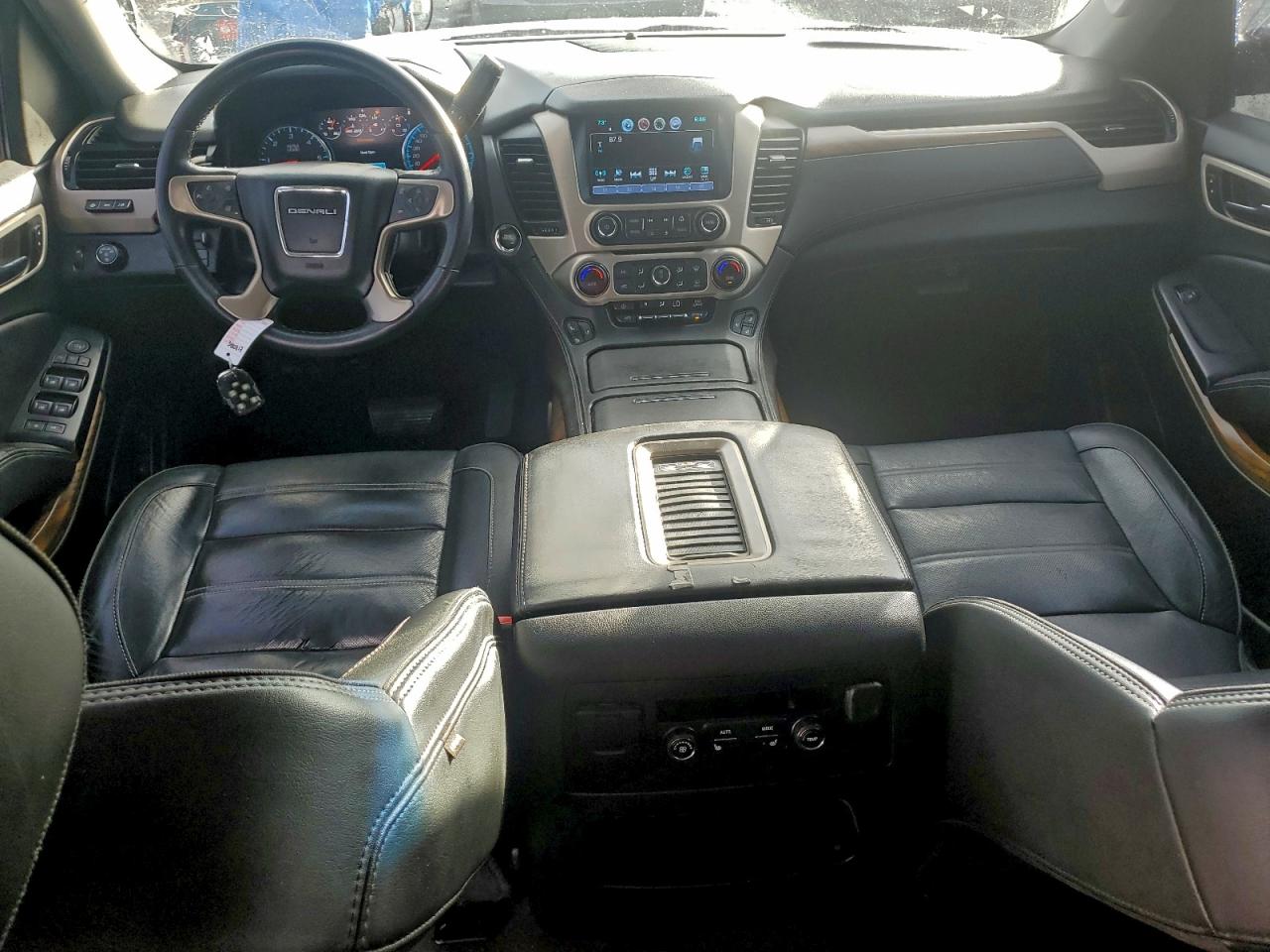 2019 GMC YUKON