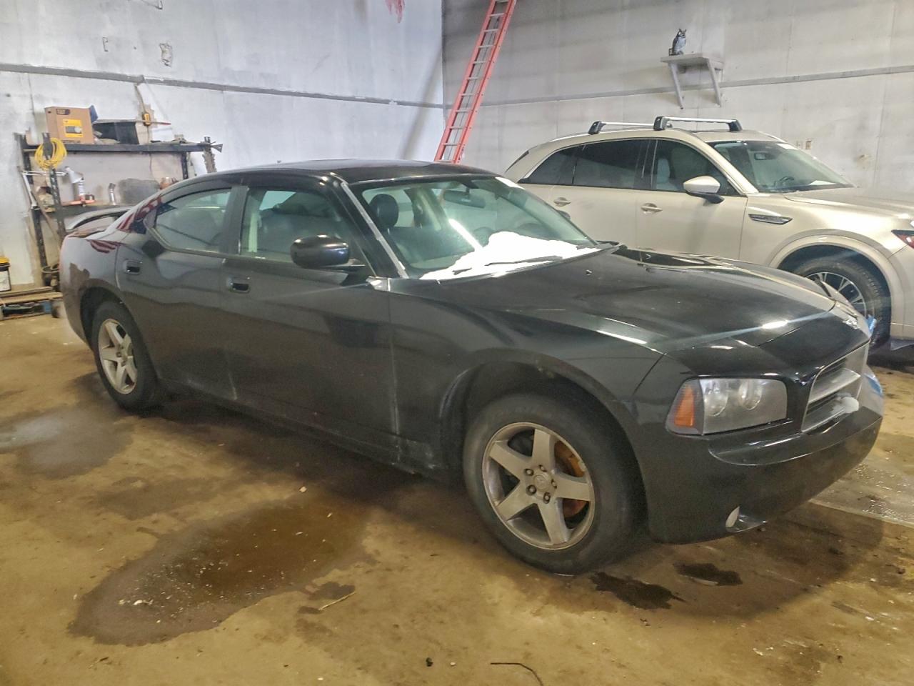 2010 DODGE CHARGER
