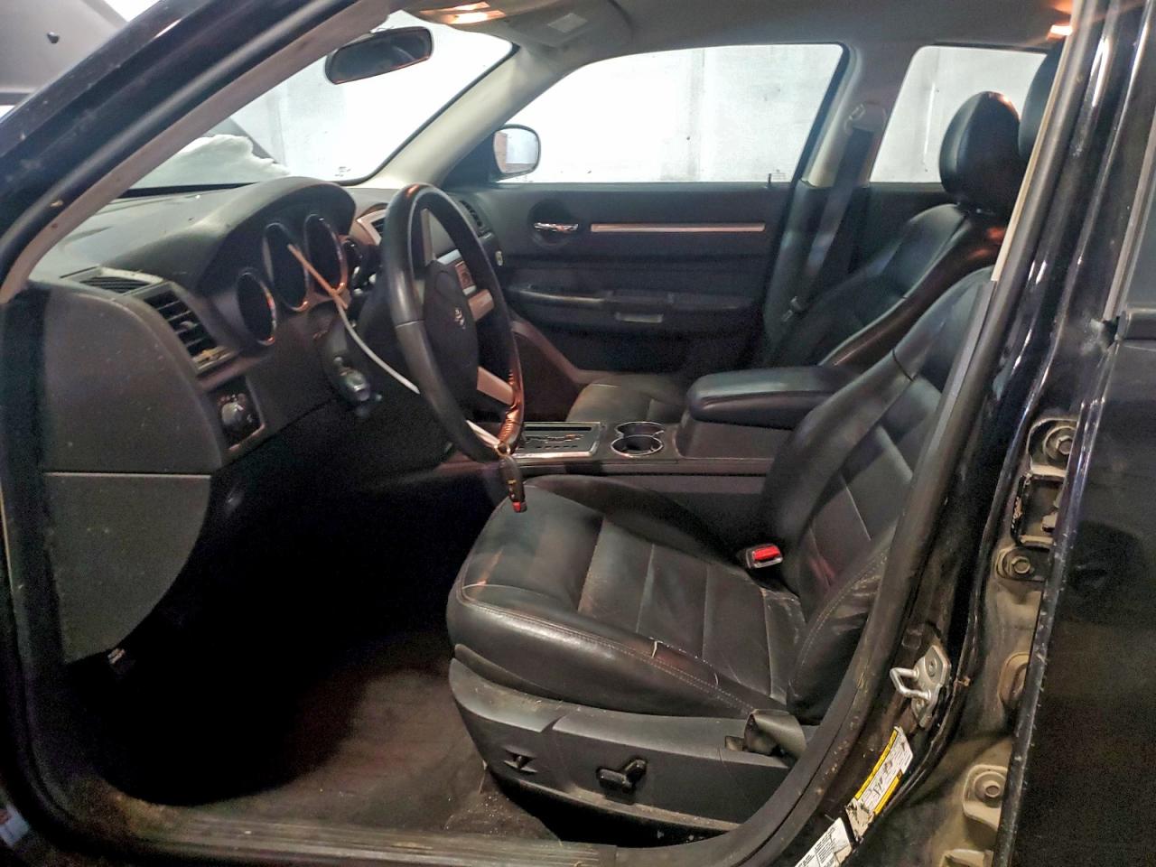 2010 DODGE CHARGER