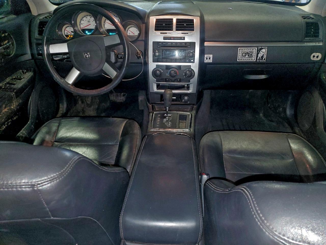 2010 DODGE CHARGER