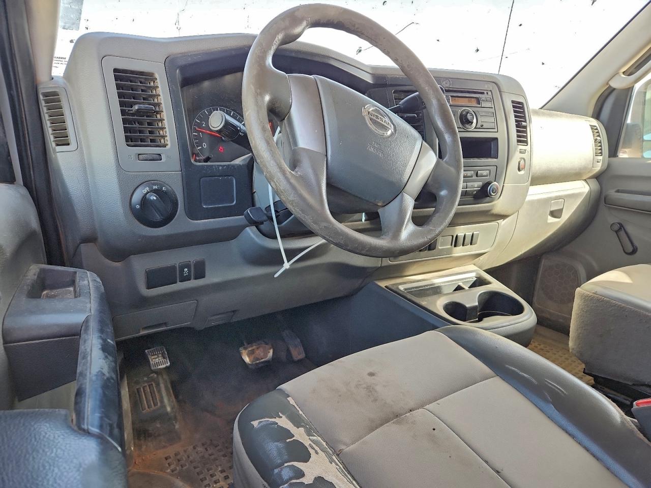 2014 NISSAN NV