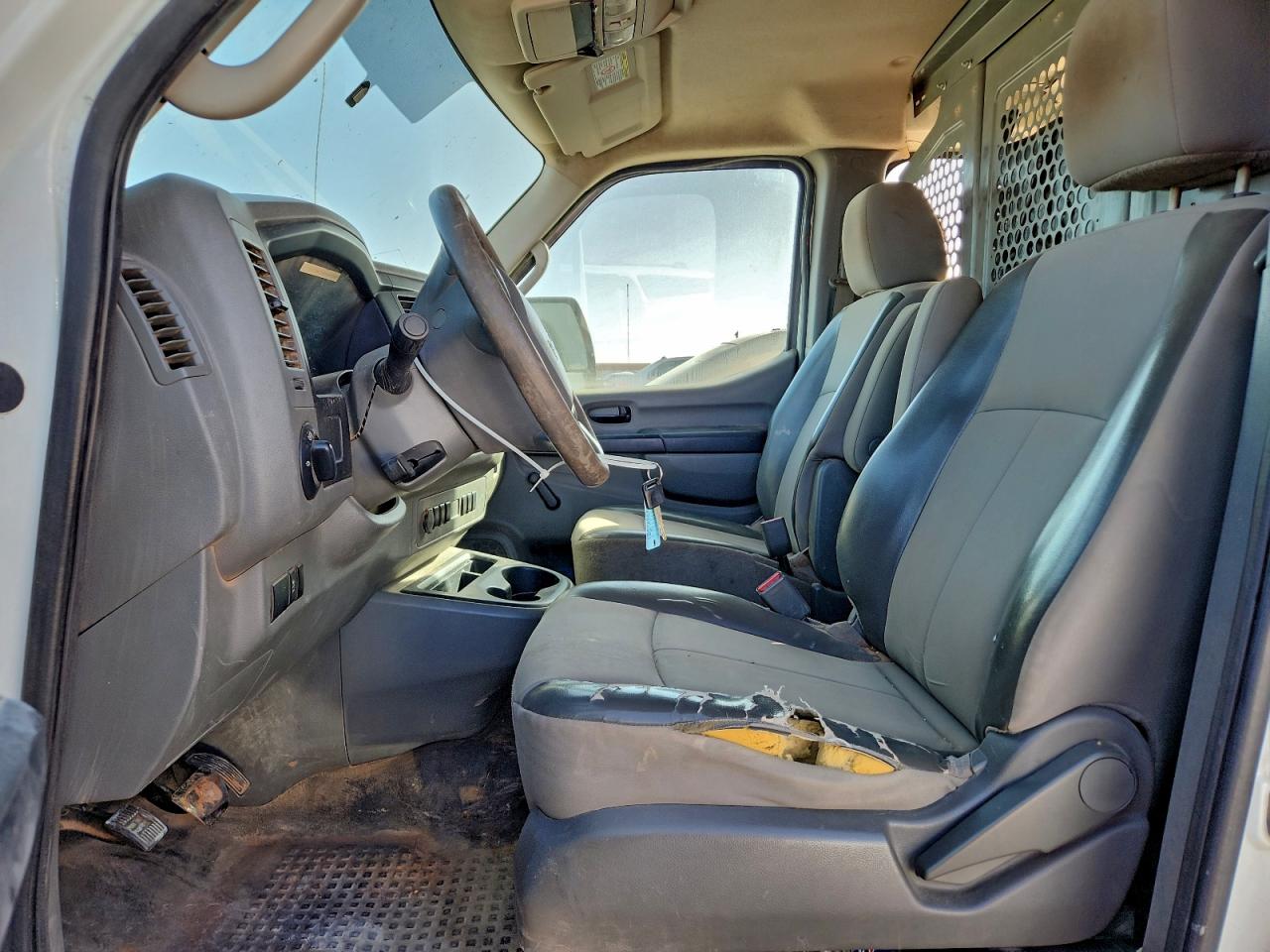 2014 NISSAN NV