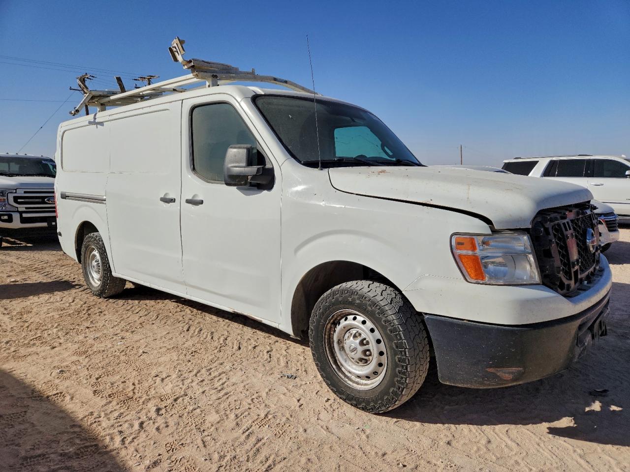 2014 NISSAN NV