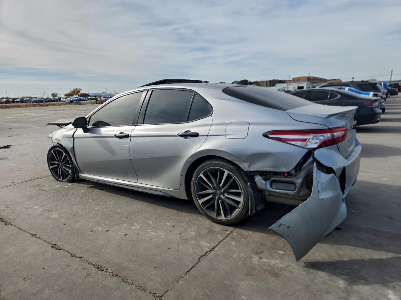 2020 TOYOTA CAMRY