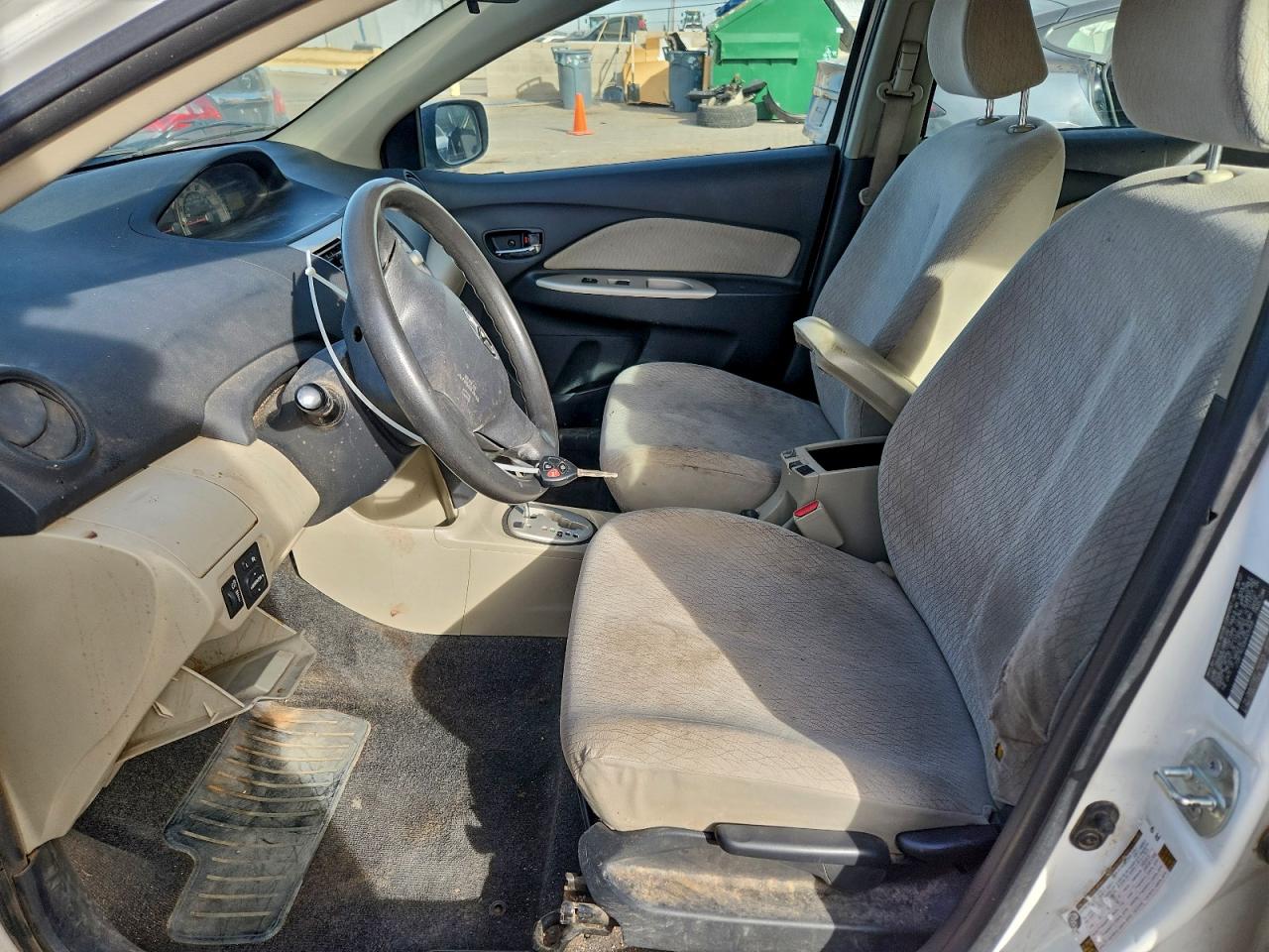 2008 TOYOTA YARIS