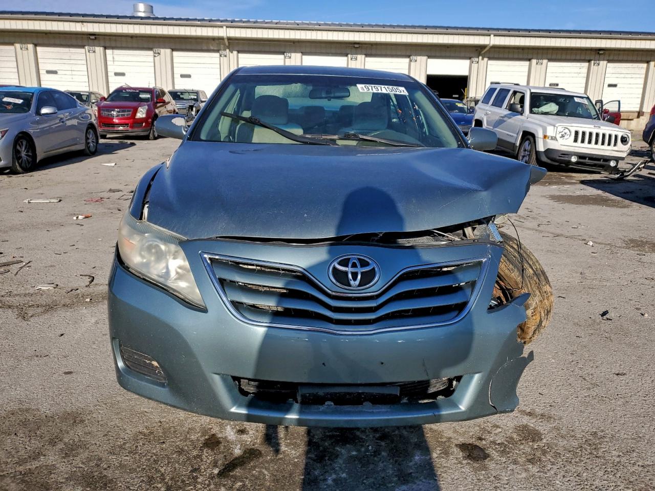 2011 TOYOTA CAMRY