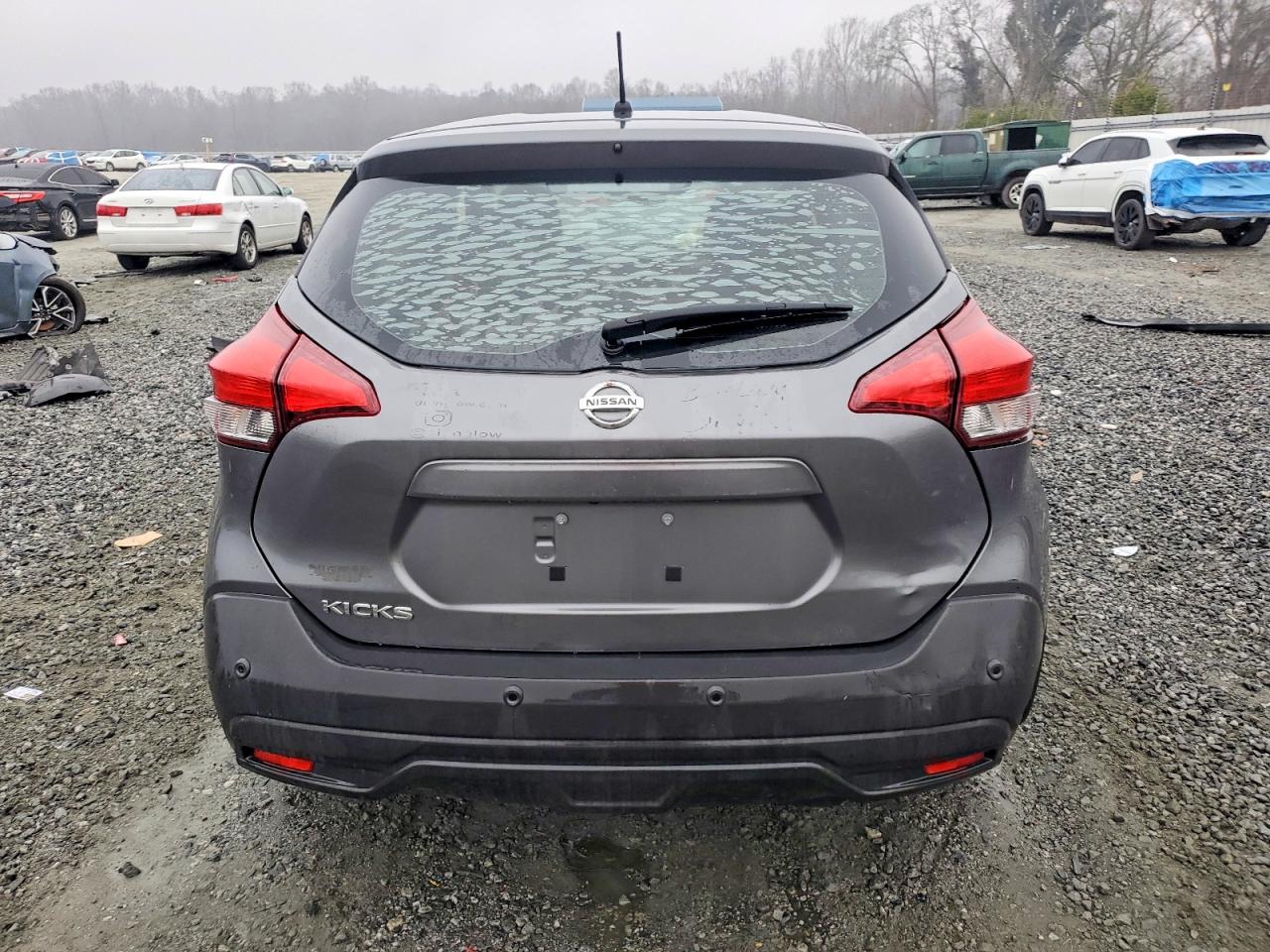 2020 NISSAN KICKS