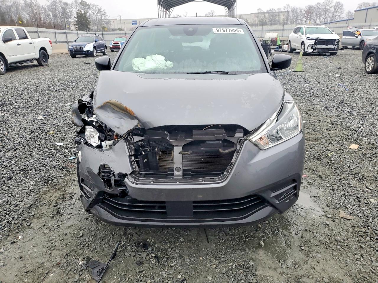 2020 NISSAN KICKS