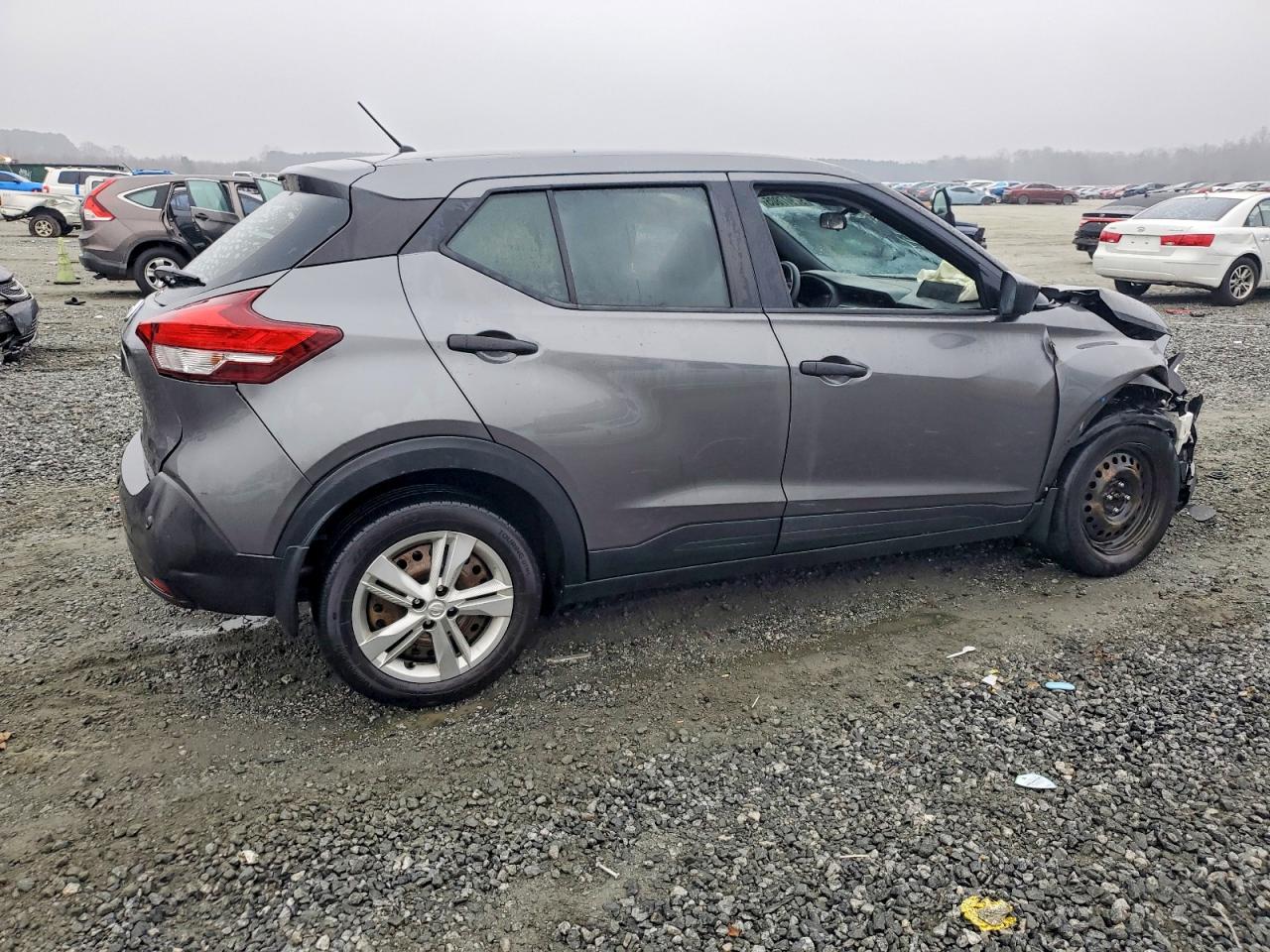 2020 NISSAN KICKS