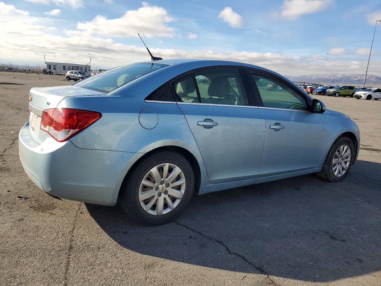 2011 CHEVROLET CRUZE