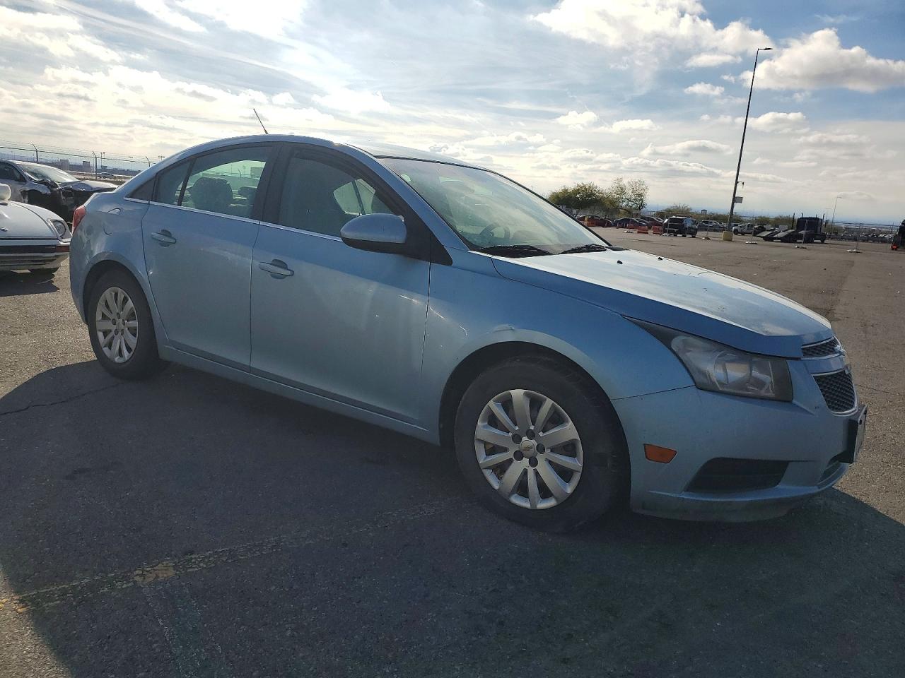 2011 CHEVROLET CRUZE