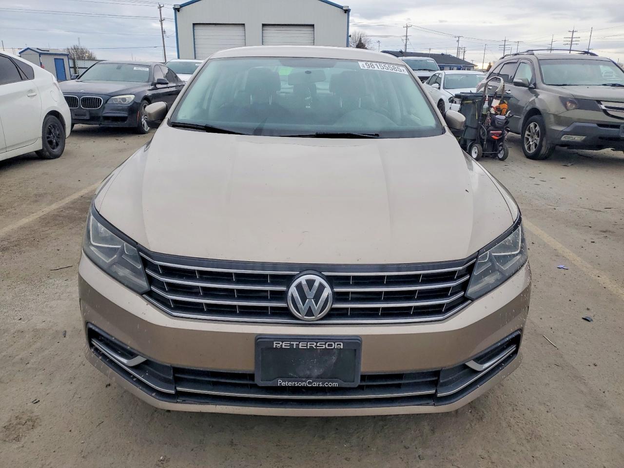 2016 VOLKSWAGEN PASSAT