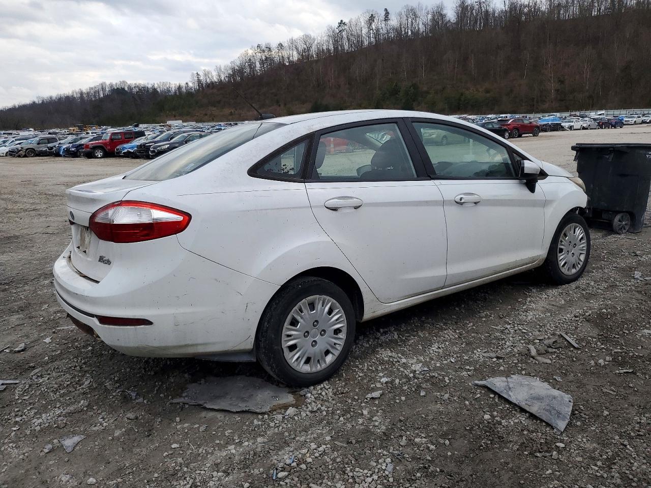 2015 FORD FIESTA