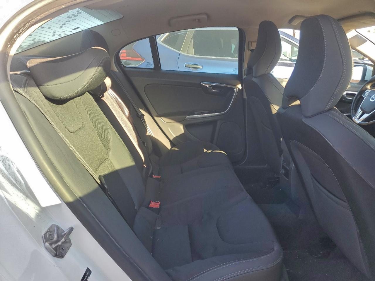 2014 VOLVO S60